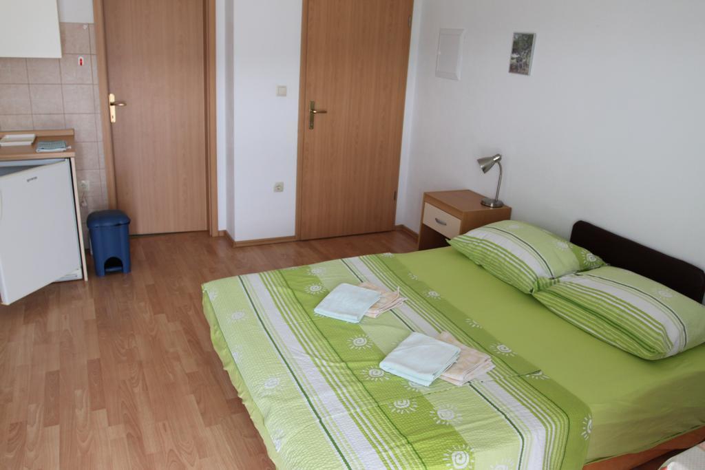 Apartments Marinko Stari Grad Szoba fotó