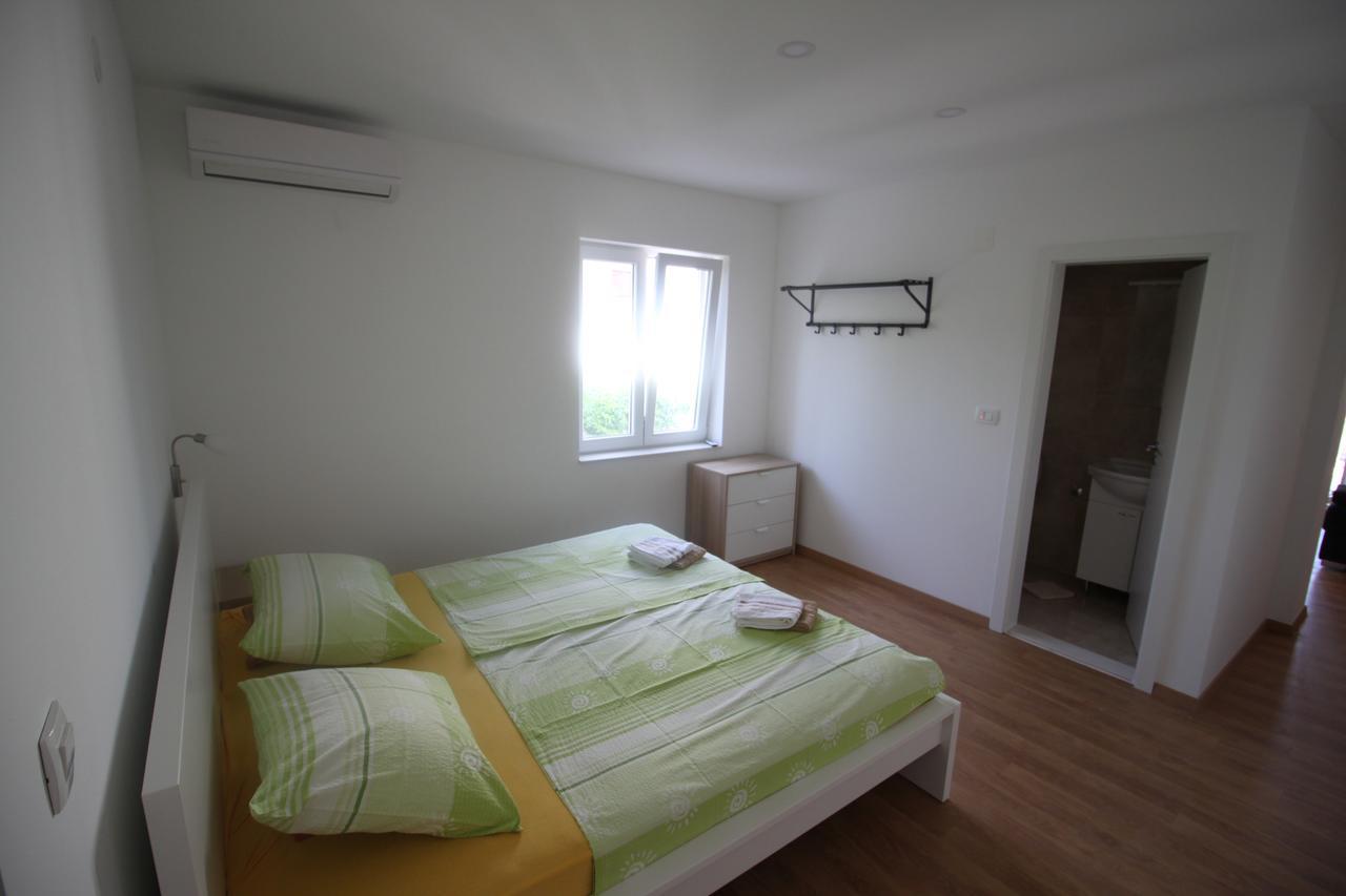 Apartments Marinko Stari Grad Kültér fotó